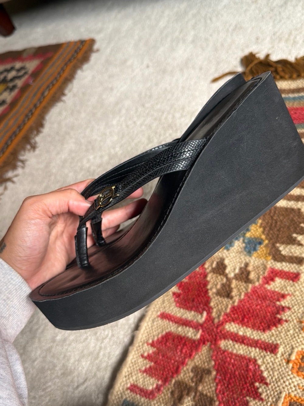 Aldo black platform flip flops
